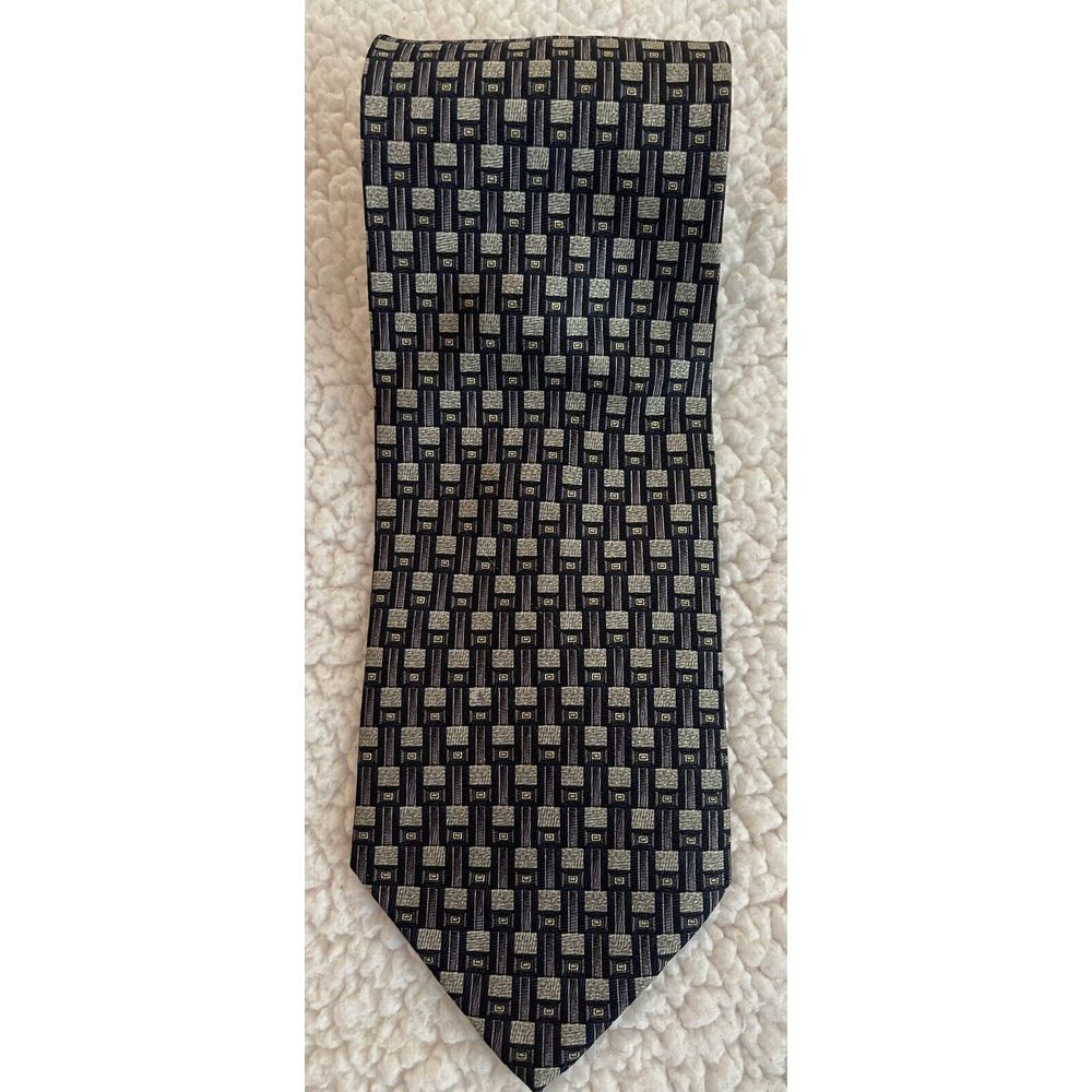 Louis Roth Navy And Silver Geometric Designer Silk Tie 62" X 4"